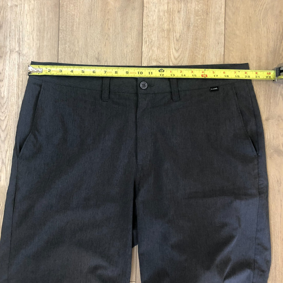 Travis Mathew Shorts Mens 40 Black Hybrid Golf Casual Preppy Performance Logo - Picture 5 of 6